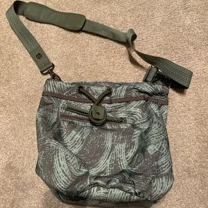 Lululemon diversity bag
